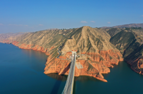 【春游踏青】刘家峡奔驰沟观景台+魏家坡+太极岛+草莓采摘一日游