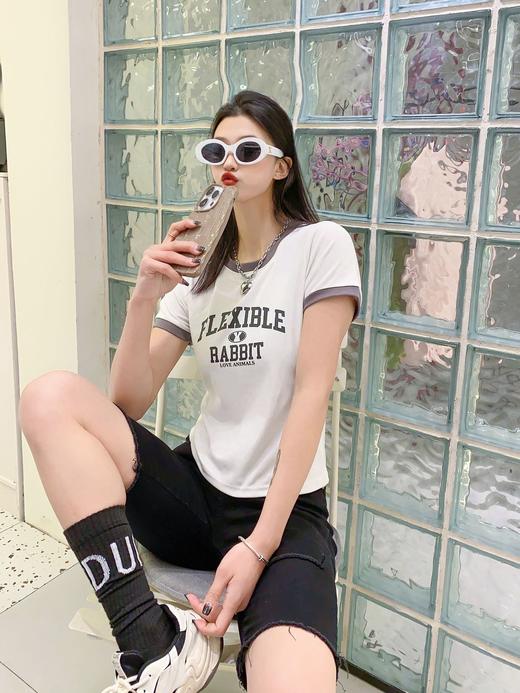 2023辣妹上衣春设计感小众字母印花3.6版 商品图3