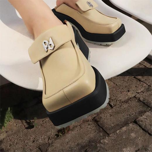 方头厚底乐福鞋 商品图0