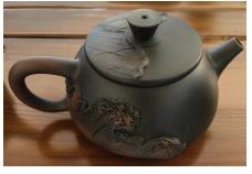 紫陶云陶居紫陶堆雕井栏壶 商品图0