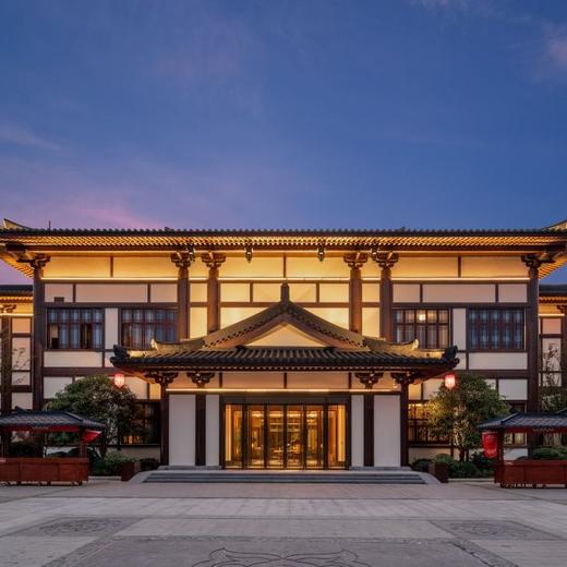 【避暑长兴 | 周末不加价 | 聚会专享】湖州长兴 | 长兴大唐贡茶恒力度假酒店聚会套餐，￥449起/单人2晚，￥649起/单人3晚，2人起订，欢聚长兴，一秒穿越 “大唐盛世”~ 商品图0