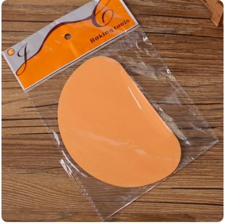 1入 黄色半圆软质刮板  塑料刮板 切面和面蛋糕等用具 烘焙工具 商品图0