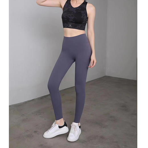 【活动商品，不退不换】随心运动 哑光无缝裸感瑜伽裤  运动休闲时尚内搭外穿 媲美lulu 收腹提臀 修身无痕 舒适不束缚 商品图4