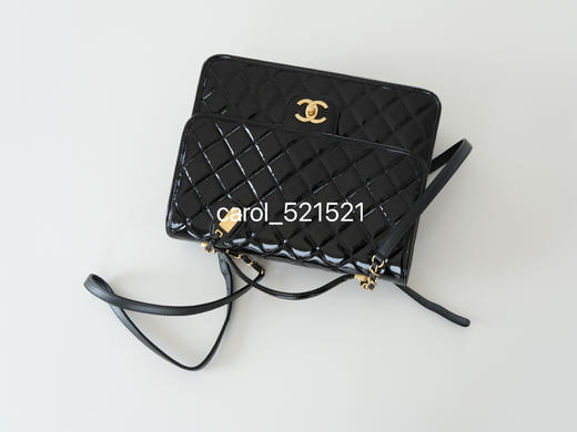 秀场款C 学院风双肩包 意产小牛漆皮和哑光鱼子酱牛皮 热门包型二级市场高价款 商品图1