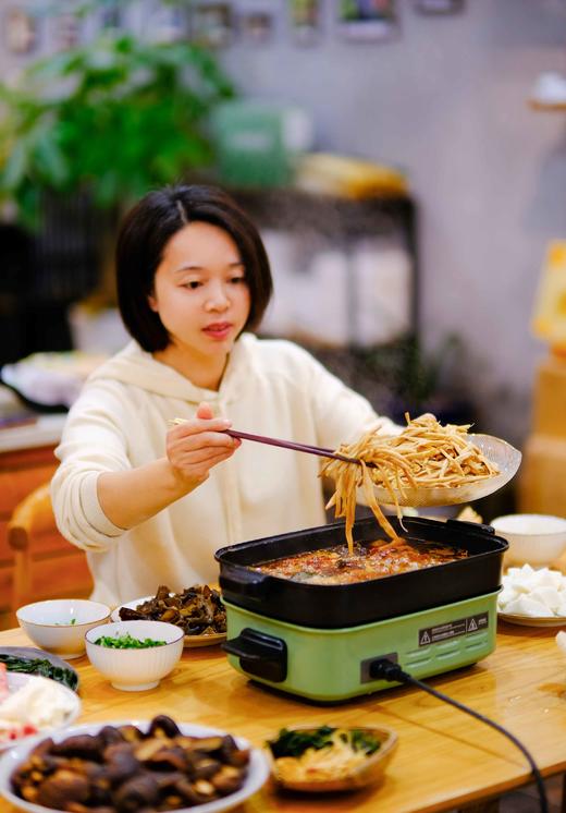 【秦岭野生干黄花菜500g】秦岭深处自然生长 无人为干预 当地农户采摘 自然晒干 商品图1