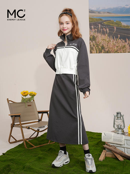 MC2时尚卫衣套装裙女2023新款翻领短款上衣配织带半裙气质两件套 商品图2