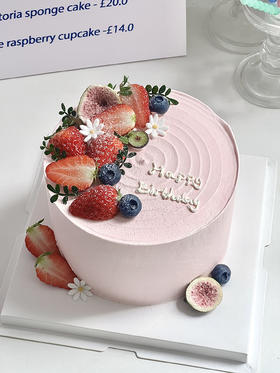 粉色系水果蛋糕