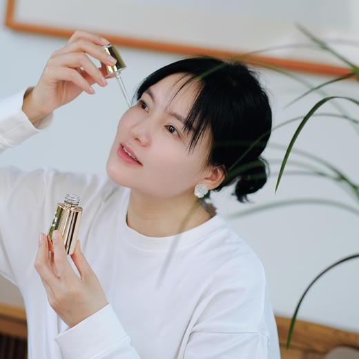 【Topc啵啵紧致精华】抗糖，抗氧化!淡化皱纹，紧致肌肤，改善细嫩肤质，提升皮肤弹性，提亮肤色，延缓衰老!益生元抗衰精华30ml/瓶! 商品图1