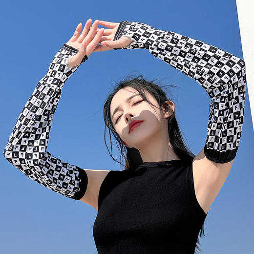 【冰凉一夏！夏季宽松版防晒冰袖】gao效隔热，防晒防紫外线，柔软肤感，持续凉感，冰丝防晒袖套女户外骑行开车防紫外线印花冰袖夏日 商品图7