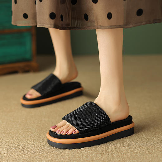 舒适百搭，厚底水钻凉拖鞋TYM-6176 商品图1