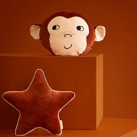 法国 Nobodinoz 淘气猴靠垫 35X32X10 棕褐色 N112565 商品图1