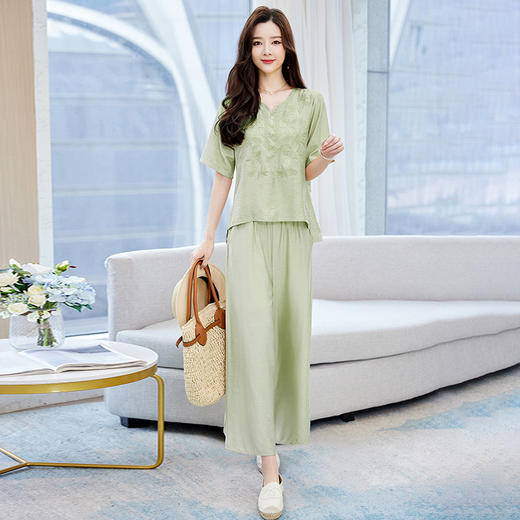 HR WY89119民族风时尚休闲气质复古刺绣两件套 商品图1