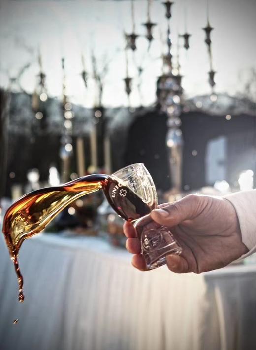 保胃好物！国际红十字会授权指定酒，曾被匈牙利禁止出口的御酒，匈牙利大使馆陈列酒——乌尼古红十字草本利口酒500ml、700ml、1000ml、5000ml 商品图5