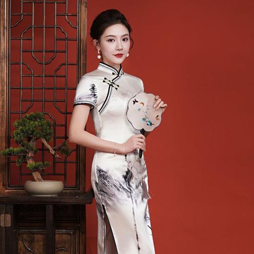 时尚气质，精品真丝中长旗袍绣花长旗袍QH-214-23 商品图1