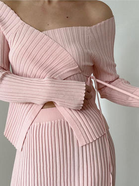 Viktoria Chan | SS23001 Shelby knitted wrap top [ 针织裹身上衣 浅粉 / 黑 / 白 ]