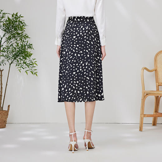 EITIE爱特爱夏季新款优雅时尚高腰百搭印花半身裙7006709 商品图4