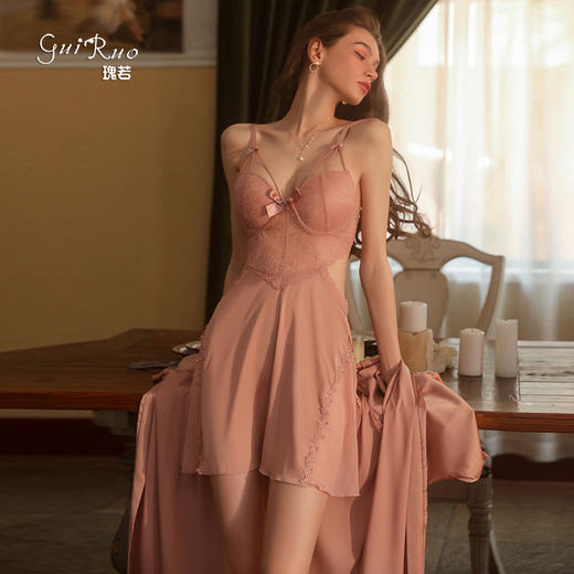 【法式浪漫】瑰若性感深V法式吊带睡衣 缎面露背 系带外袍 家居服套装 商品图1