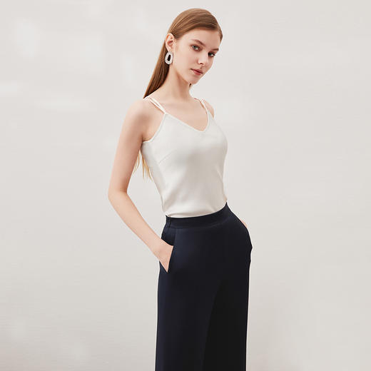 EITIE爱特爱夏季新款V领雪纺显瘦舒适内搭背心吊带小上衣7013703 商品图11