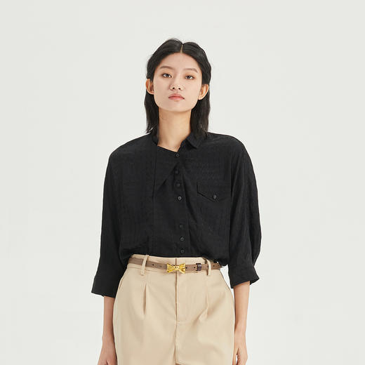 谜底2023夏新款翻领通勤风衬衫前短后长宽松设计感衬衣236MC7082 商品图0