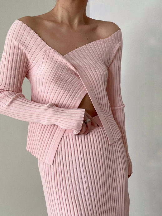 Viktoria Chan | SS23002 Shelby knit skirt- midi  [ 针织半裙 浅粉 / 白 ] 商品图5