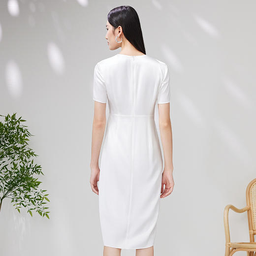 EITIE爱特爱夏季新款洋气优雅显瘦不规则裙摆礼服连衣裙7077701 商品图4