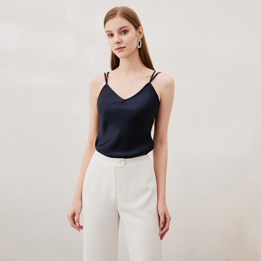 EITIE爱特爱夏季新款V领雪纺显瘦舒适内搭背心吊带小上衣7013703 商品图8