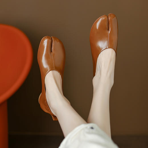 舒适爆款，浅口柔软舒适网红分趾猪蹄鞋SSS-S5046 商品图0