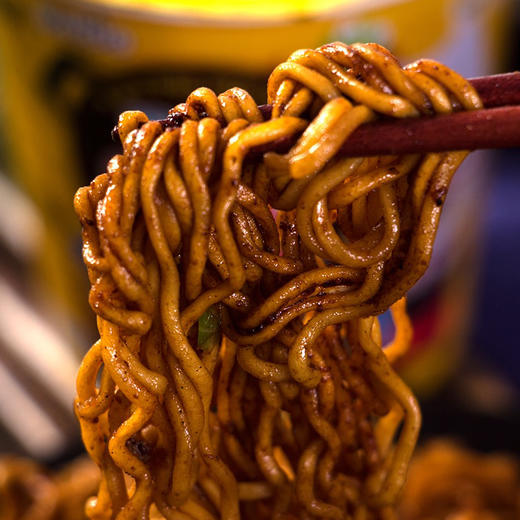 啵乐乐儿童炸酱面65g 商品图2