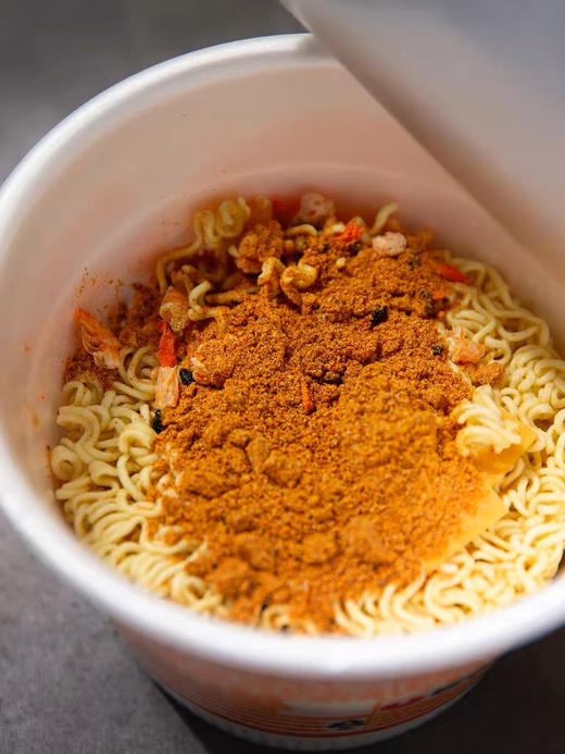 临期特价 五元 7 月 9 日到期 农心海鲜虾面桶装67g 商品图3