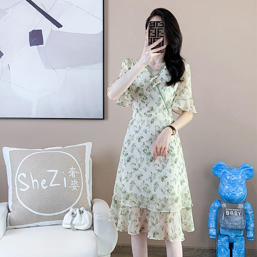 【清仓超15天不保价】奢姿2025年夏装新款大码女装减龄印花雪纺连衣裙胖妹妹V领裙子9932825535 商品图3