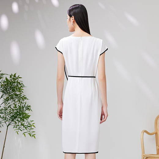 EITIE爱特爱夏季新款时尚飞袖收腰显瘦通勤百搭连衣裙7007716 商品图4