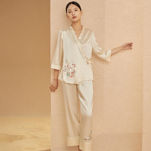 礼物】金三塔敦煌联名女士重磅真丝睡衣复古斜襟九色鹿定位花衣裤套家居服  YSFCA214 商品图1