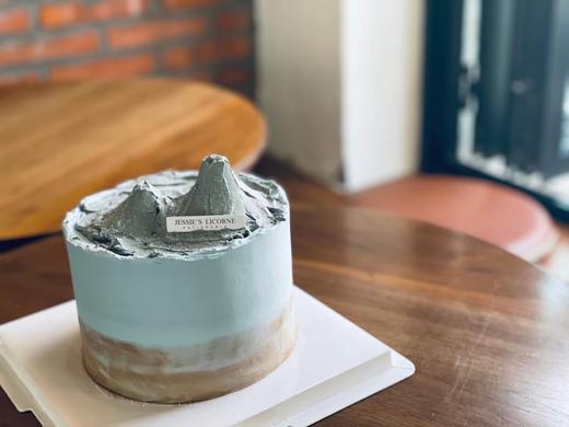 富士山火山场景简约奶油水果蛋糕 商品图0