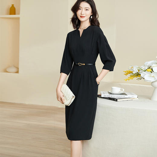 剩S 【现货】米思阳2024秋季新款知*方纯色中长裙压褶收腰七分袖连衣裙0190 商品图0