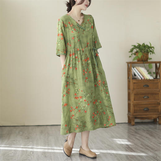 GYH 8202宽松大码棉麻V领民族风盘扣印花连衣裙 商品图2