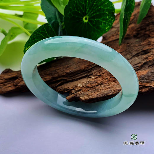 派瑞翡翠 翡翠手镯 糯种 浅绿 商品图0