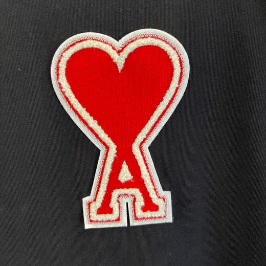 Ami 2021ssDe Coeur贴花短袖Ｔ恤-黑色配红绣花 商品图1