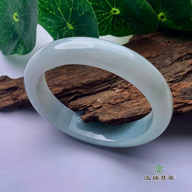 派瑞翡翠 翡翠手镯 糯种 浅绿
