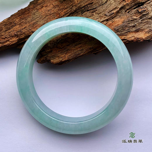 派瑞翡翠 翡翠手镯 糯种 浅绿 商品图4
