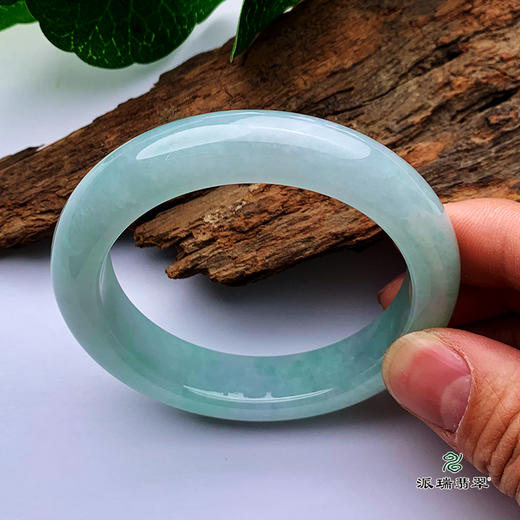 派瑞翡翠 翡翠手镯 糯种 浅绿 商品图3