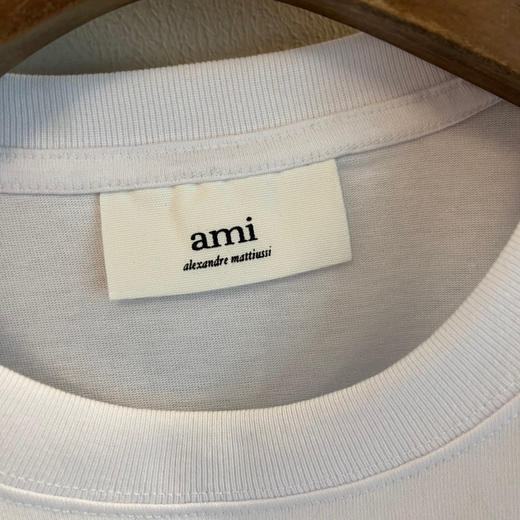 Ami ssDe Coeur贴花短袖Ｔ恤-白色配红绣花 商品图1