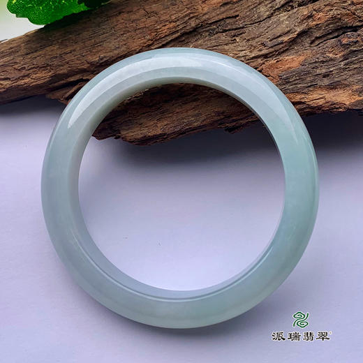 派瑞翡翠 翡翠手镯 糯种 浅绿 商品图1
