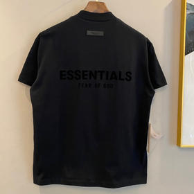 Essentials the Core Collection“核心系列”短袖T恤