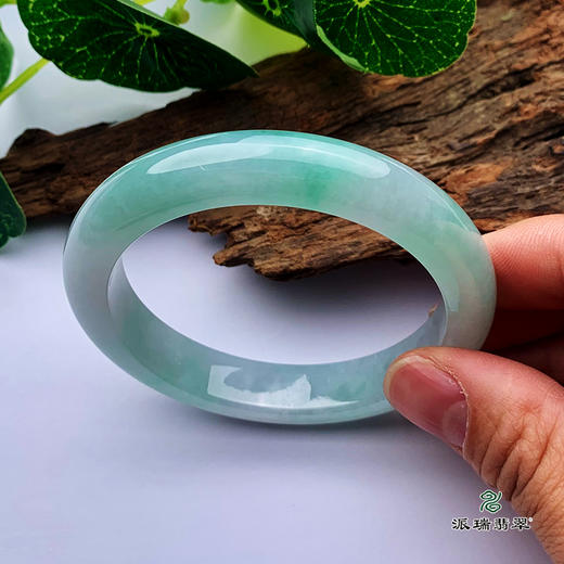 派瑞翡翠 翡翠手镯 糯种 浅绿 商品图4