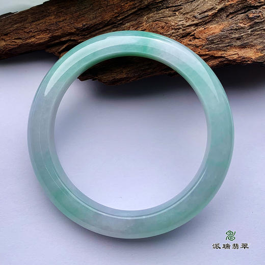 派瑞翡翠 翡翠手镯 糯种 浅绿 商品图1