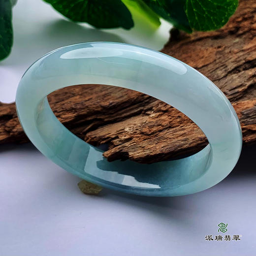 派瑞翡翠 翡翠手镯 糯种 浅绿 商品图0