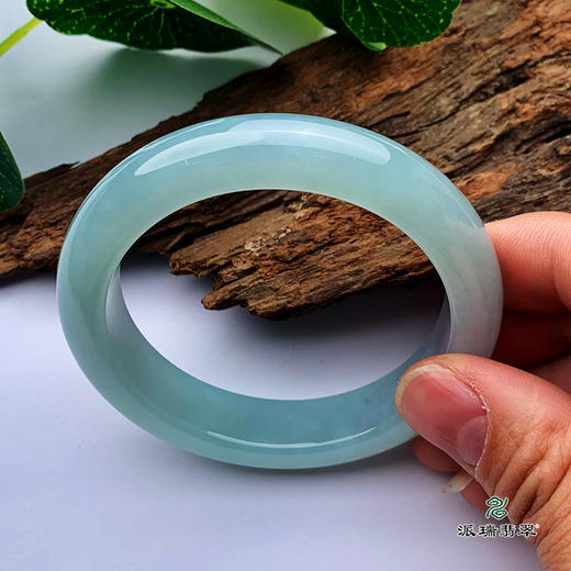 派瑞翡翠 翡翠手镯 糯种 浅绿 商品图0