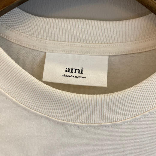 Ami 2021ssDe Coeur贴花短袖Ｔ恤-米白配灰绣花 商品图2