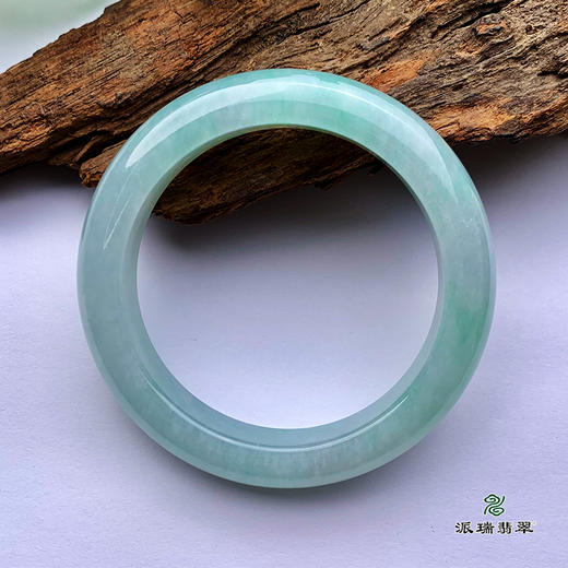 派瑞翡翠 翡翠手镯 糯种 浅绿 商品图1