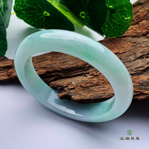派瑞翡翠 翡翠手镯 糯种 浅绿 商品图0